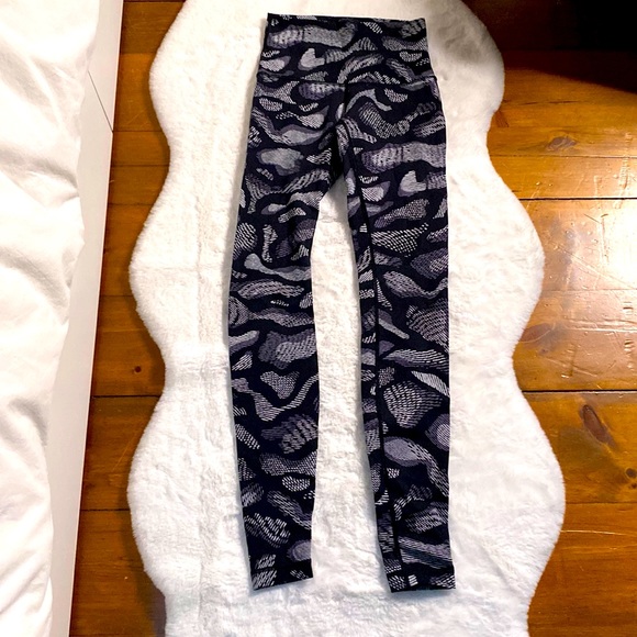 lululemon athletica Pants - Lululemon size 4 leggings!